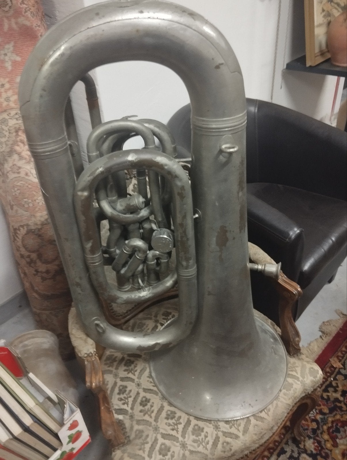 zeer mooie grote oude tuba, Muziek en Instrumenten, Blaasinstrumenten | Tuba's, Ophalen