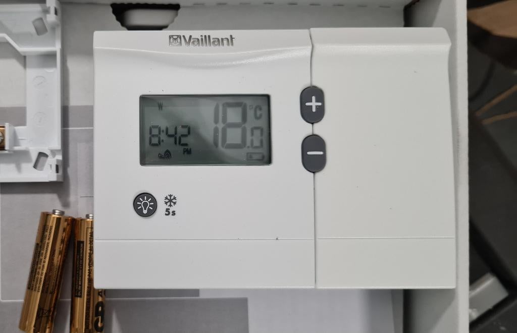 Vaillant VRT 250 thermostaat, Doe-het-zelf en Bouw, Ophalen, Zo goed als nieuw