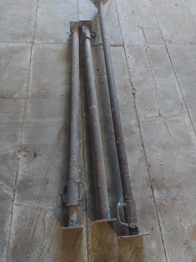Schroefstempels / stutten, Ophalen, Gebruikt
