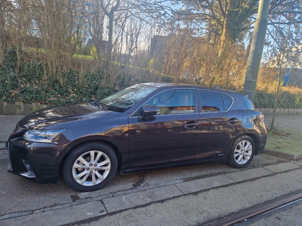 Lexus CT 200h, Auto's, Lexus, Particulier, CT-H, Hybride Elektrisch/Benzine, Euro 6, Break, 5 deurs, Automaat, Bruin, Bruin, Leder