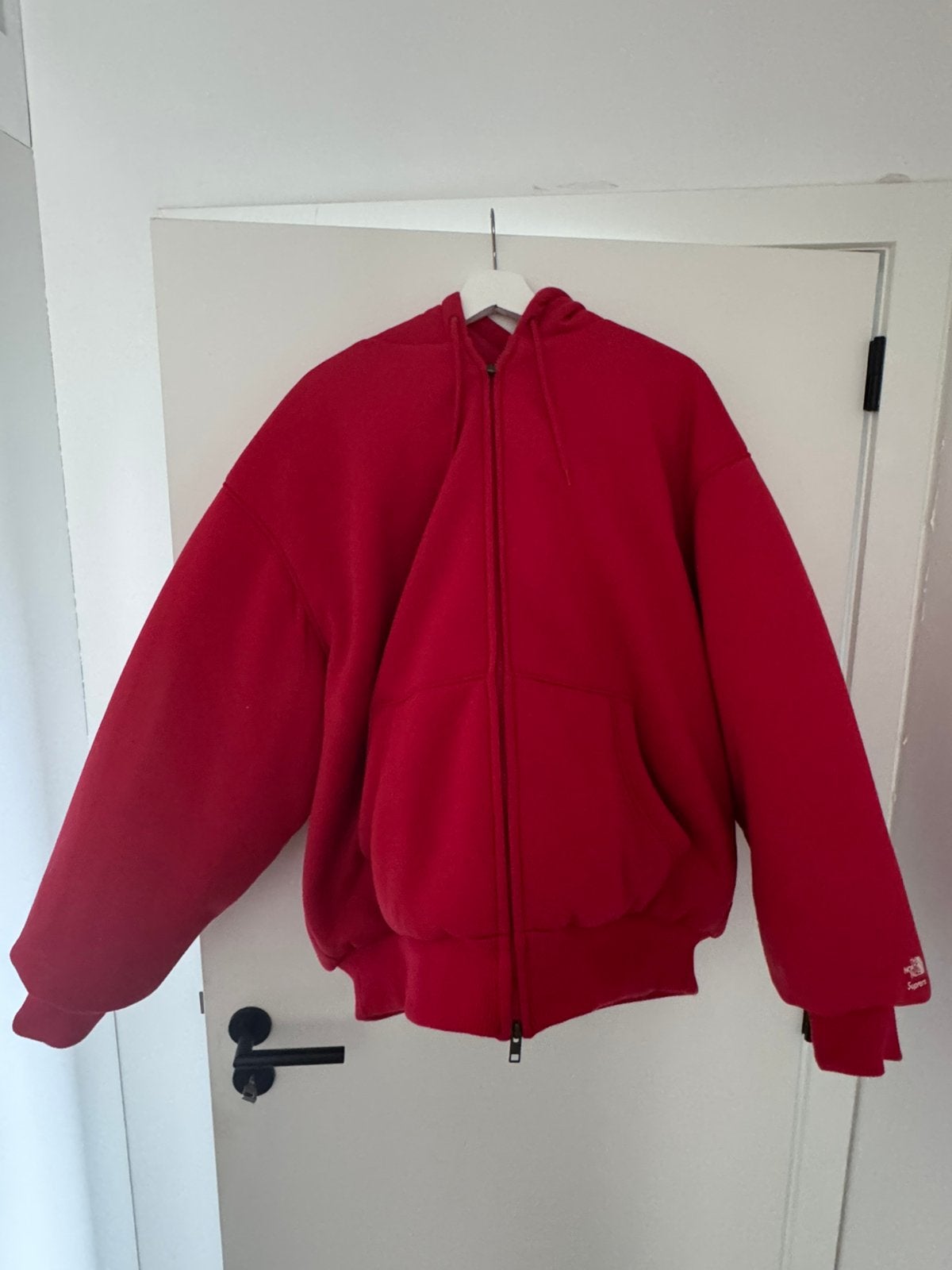 Supreme x North face hoodie rood, Kleding | Heren, Truien en Vesten, Ophalen of Verzenden, Zo goed als nieuw, Maat 56/58 (XL)