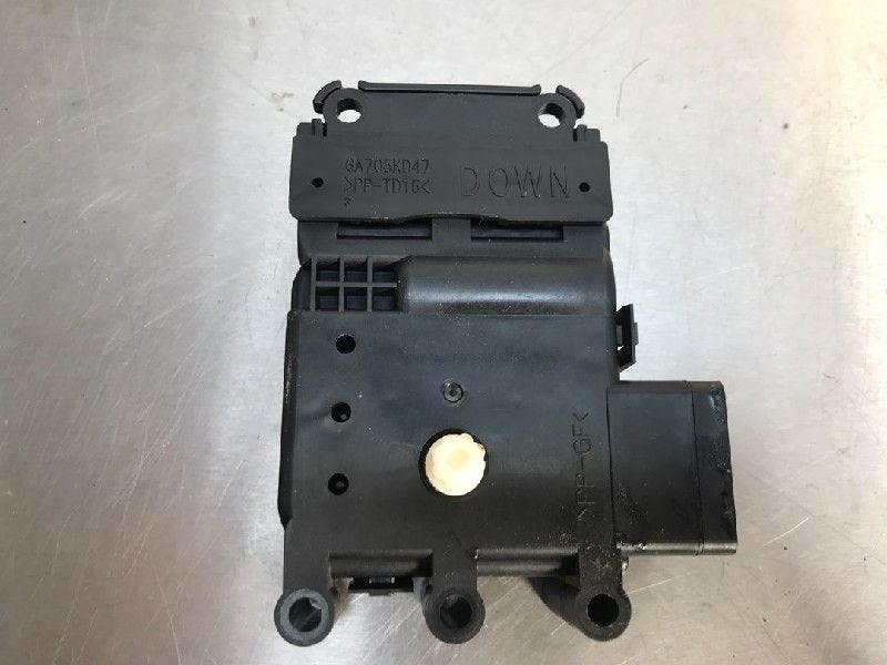 KACHELSTELMOTOR Mazda 3 (BM / BN) (|5521M|), Auto-onderdelen, Airco en Verwarming, Mazda, Gebruikt