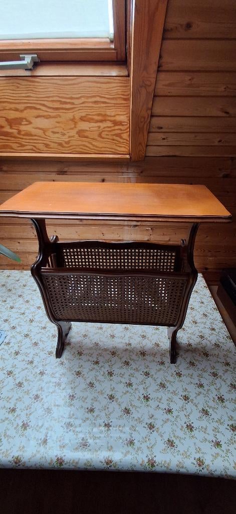 Vintage Krantenrek, Huis en Inrichting, Ophalen, Gebruikt