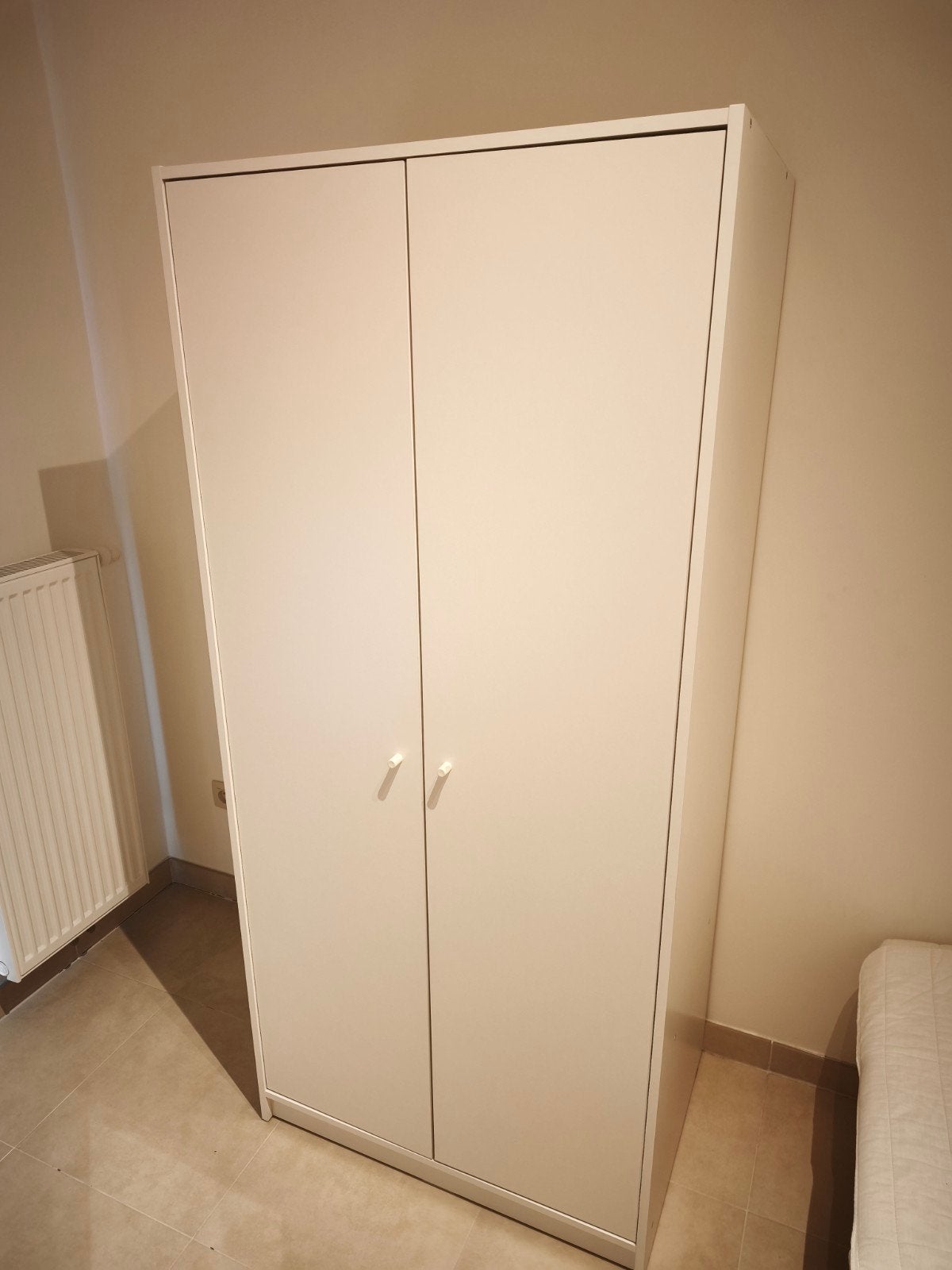 Witte kleerkast 180x80x50 in heel goede staat, Ophalen