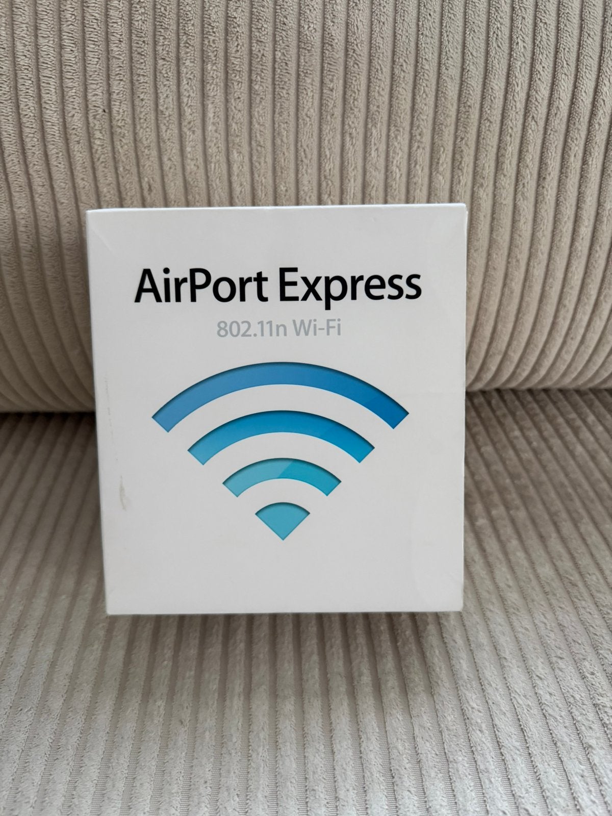 Apple Airport Express Wi-Fi Router!(ZGAN), Computers en Software, Ophalen of Verzenden, Zo goed als nieuw, Router