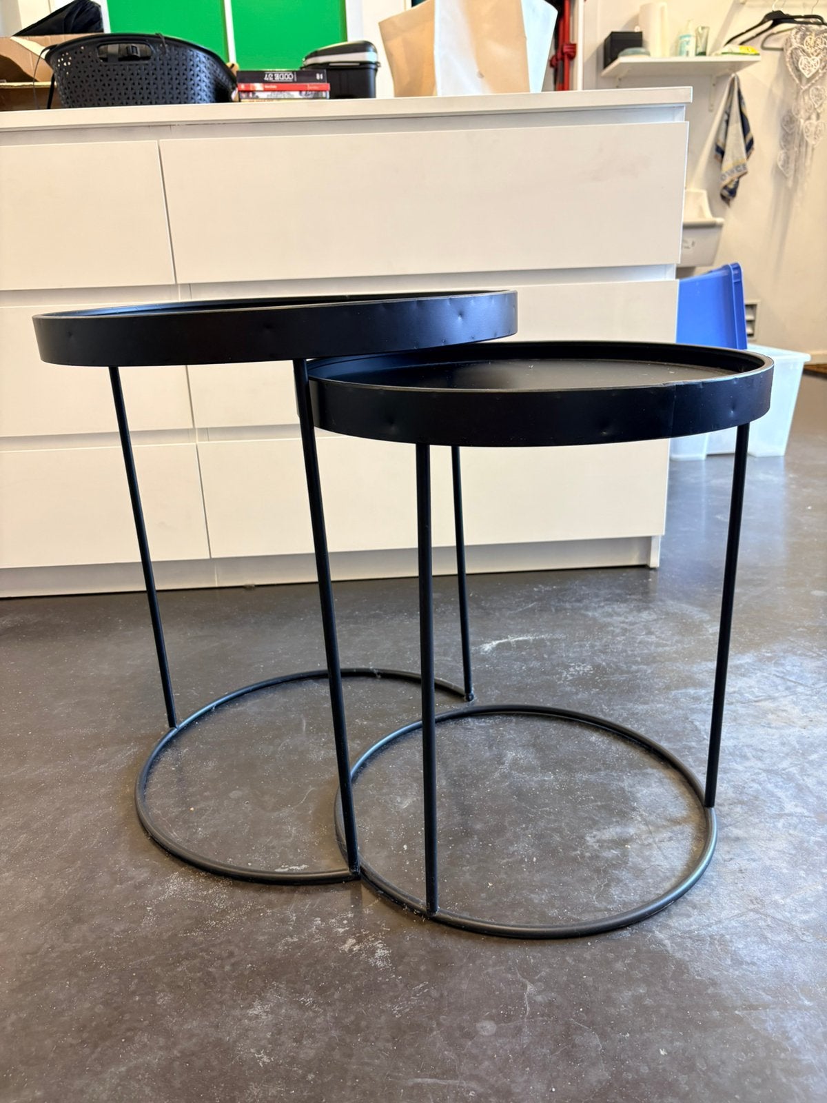 2 bijzettafeltjes, Ophalen, Zo goed als nieuw
