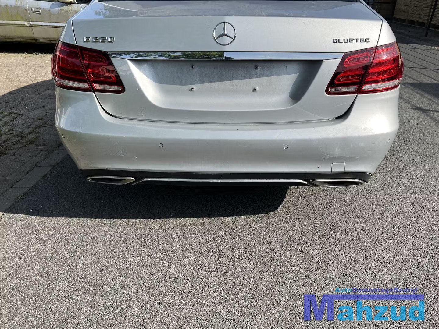 Mercedes W212 E KLASSE zilver 775 achterbumper 2013-2016, Auto-onderdelen, Gebruikt, Mercedes-Benz AG, Mercedes-Benz, Mercedesstrasse 120
70372  Stuttgart, DE