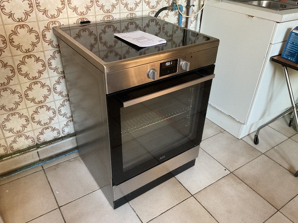 Kookfornuis met oven en inductiekookplaten, Elektronische apparatuur, Ophalen, 60 cm of meer, 4 kookzones, Zo goed als nieuw
