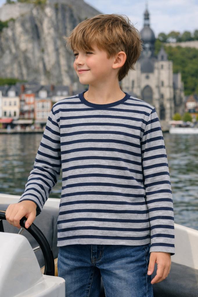 12/2. T‑shirt manches longues mixte – 8 ans, Enlèvement ou Envoi, Utilisé, Garçon, Chemise ou À manches longues
