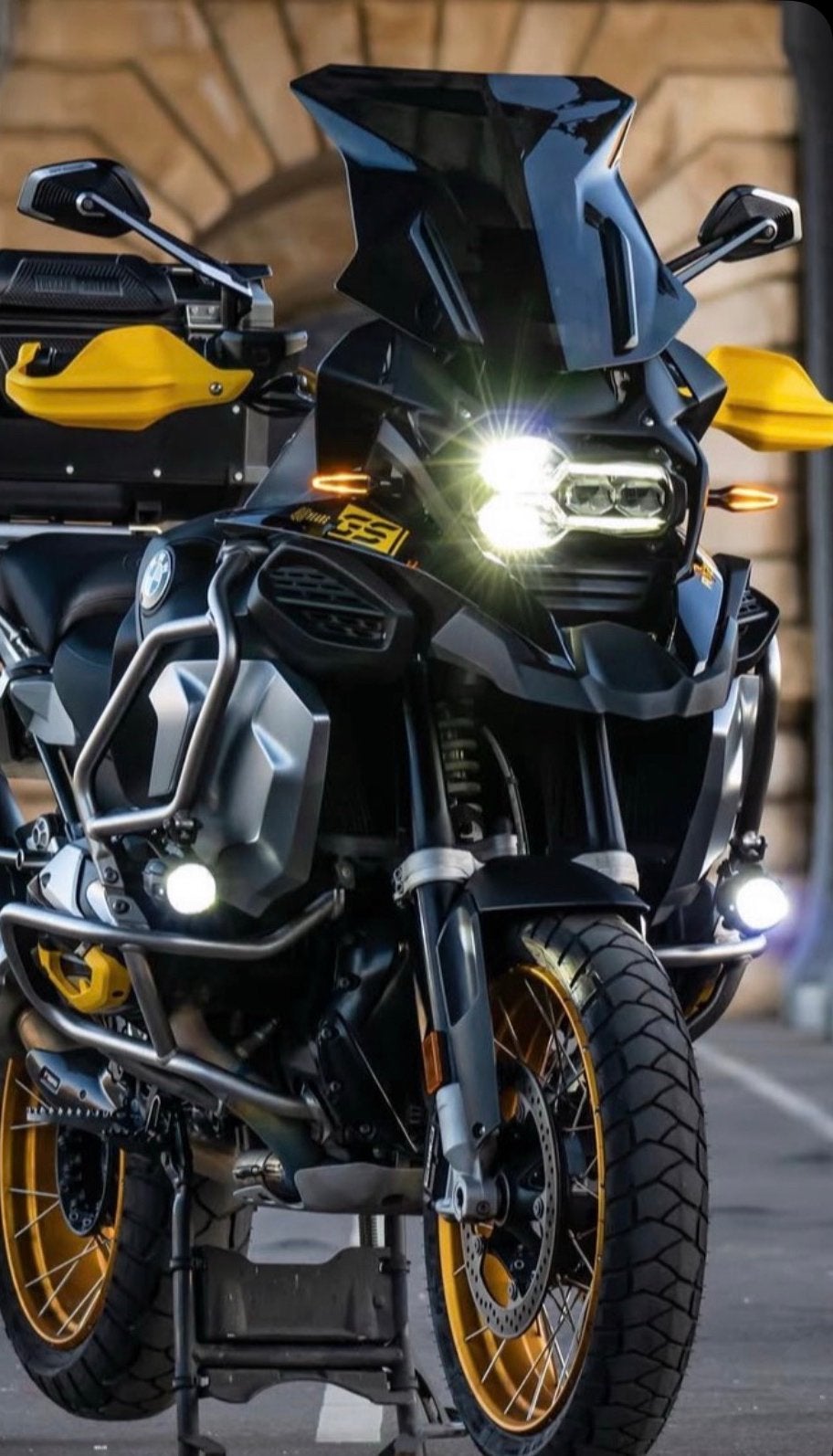 Gsa 1250 40 eme anniversaire, Motos, Motos | BMW, Permis Moto A, Plus de 35 kW, 2 cylindres, Poignées chauffantes
