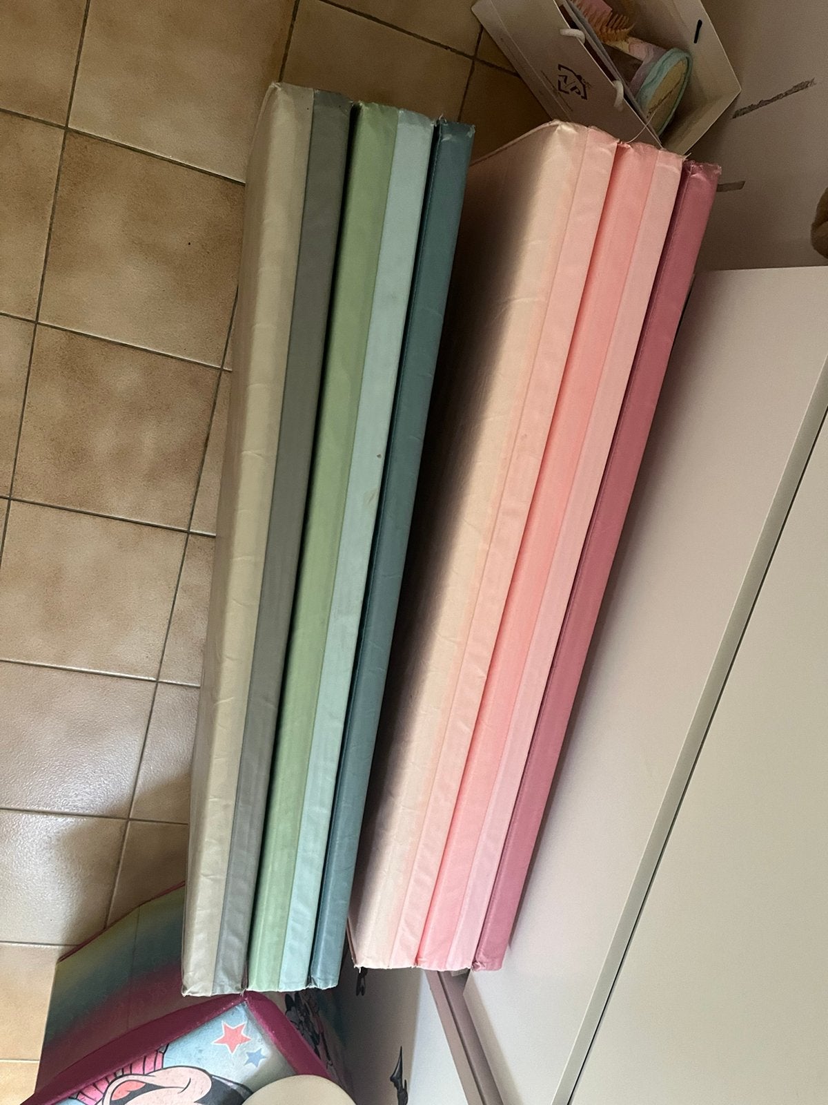 Tapis de gym enfants ikea, Enfants & Bébés, Enlèvement, IKEA