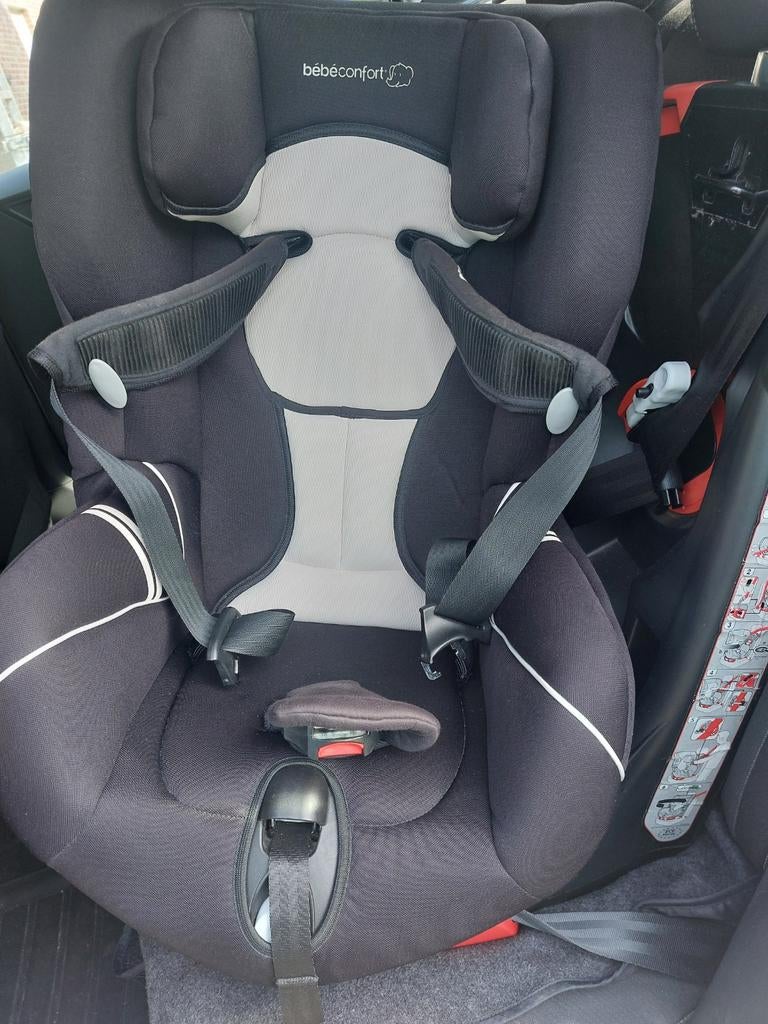 Draaibare autostoel bébécomfort axiss groep 1  9 tot 18 kg., Kinderen en Baby's, Autogordel, 9 t/m 18 kg, Zo goed als nieuw, Ophalen
