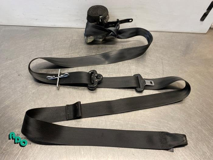 Ceinture de sécurité avant droite d'un Ford Fiesta (Fiesta, Autos : Pièces & Accessoires, -, 3 mois de garantie, -, -