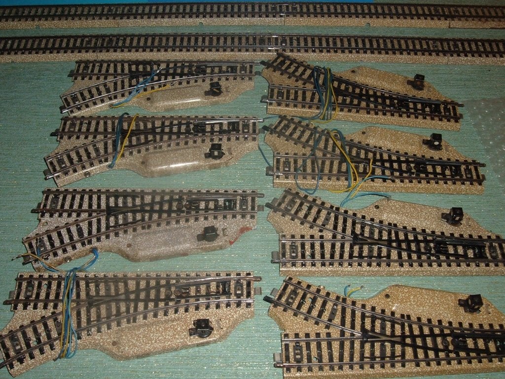 Marklin 4 paires Aiguillages 5117, Enlèvement ou Envoi, Utilisé, Rails, Märklin