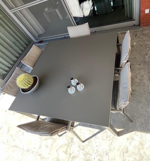 Jati & Kebon Tuintafel , 6 stoelen en stoelkussens, Tuin en Terras, Ophalen, Gebruikt, Vierkant, Aluminium