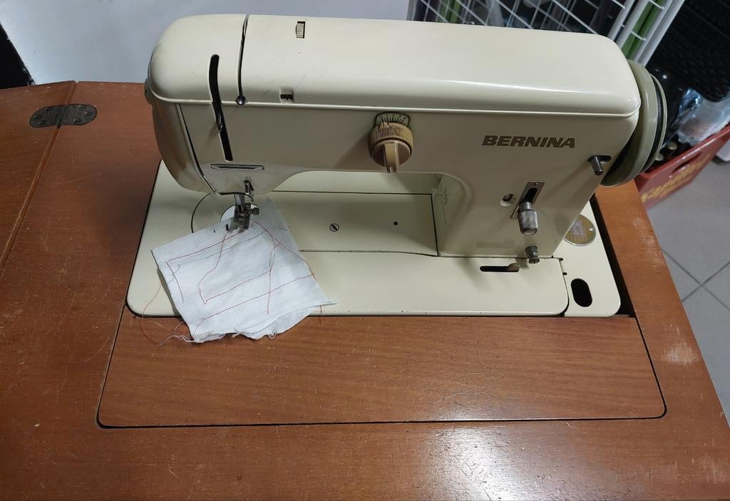 Bernina 710 in nette staat, Ophalen, Bernina