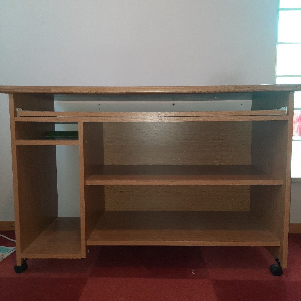 bureau 115bx50dx79h, Enlèvement, Utilisé