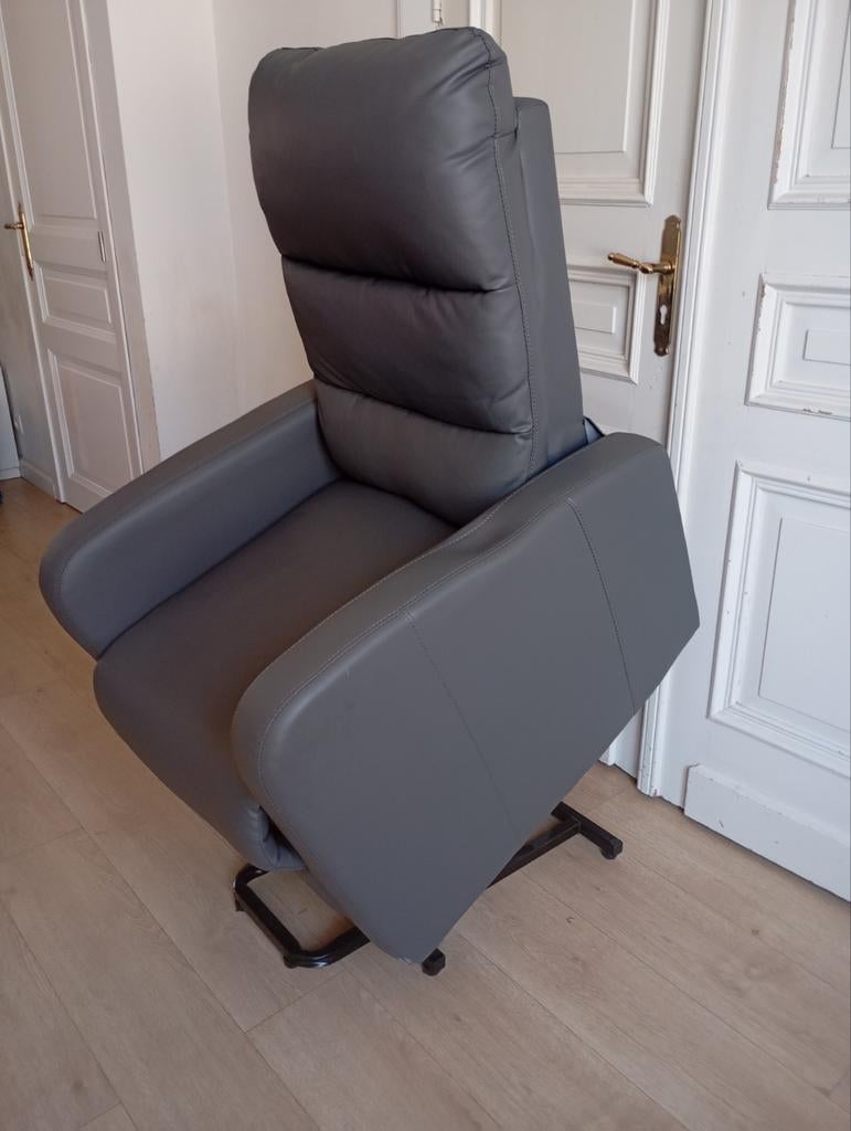 Electrische Relax zetel met staan functie, Ophalen