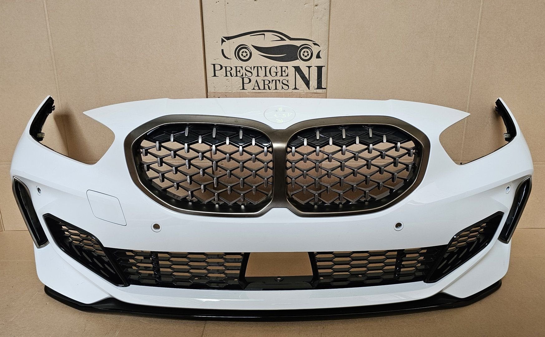 Voorbumper BMW 1 Serie F40 M135i M140i M PERFORMANCE 6xPDC, Gebruikt, -, Voor, Ophalen of Verzenden