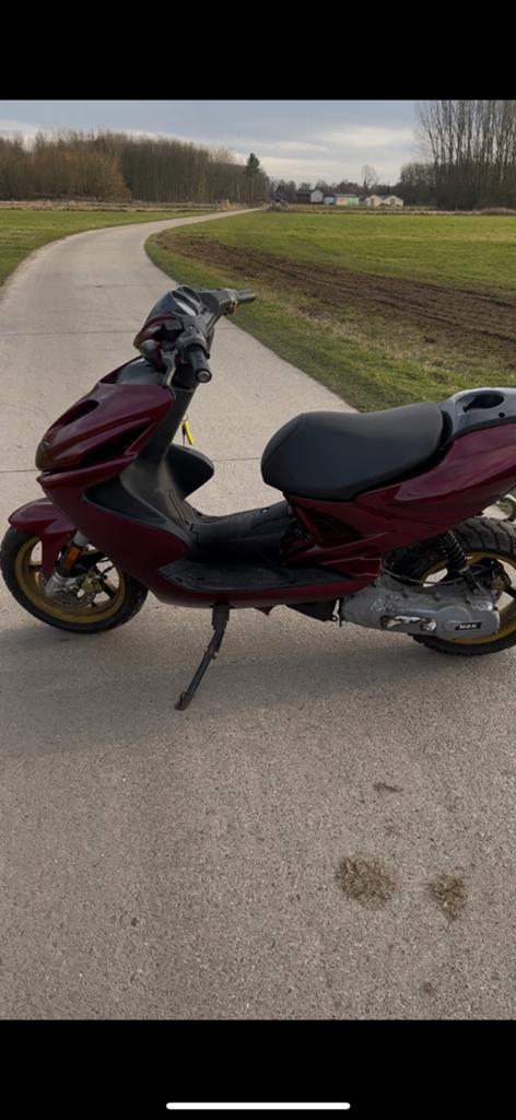 Aerox/ mbk nitro 50cc B-klasse, Fietsen en Brommers, Scooters | Yamaha, Zo goed als nieuw, Aerox, Tweetakt, Ophalen of Verzenden