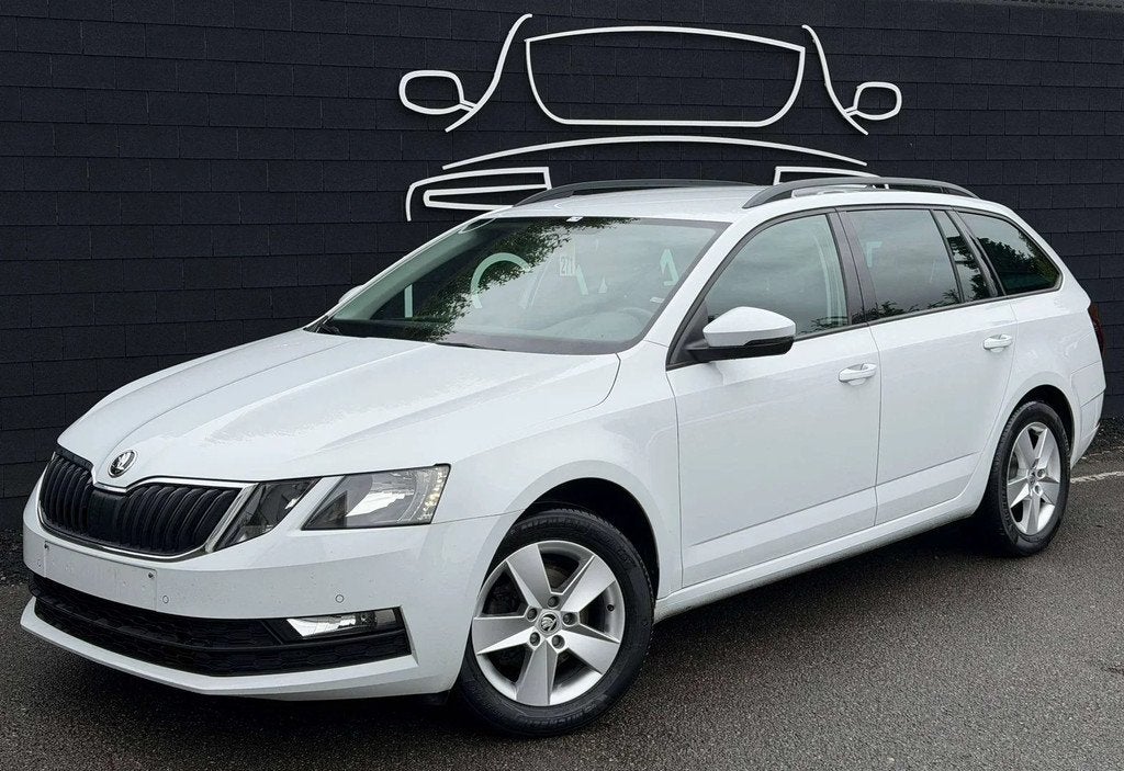 Skoda Octavia SW 1.0 TSI+GARANTIE 12 MOIS+NAVI+AIRCO+SIEGES, Auto's, Stof, Gebruikt, 116 pk, Wit