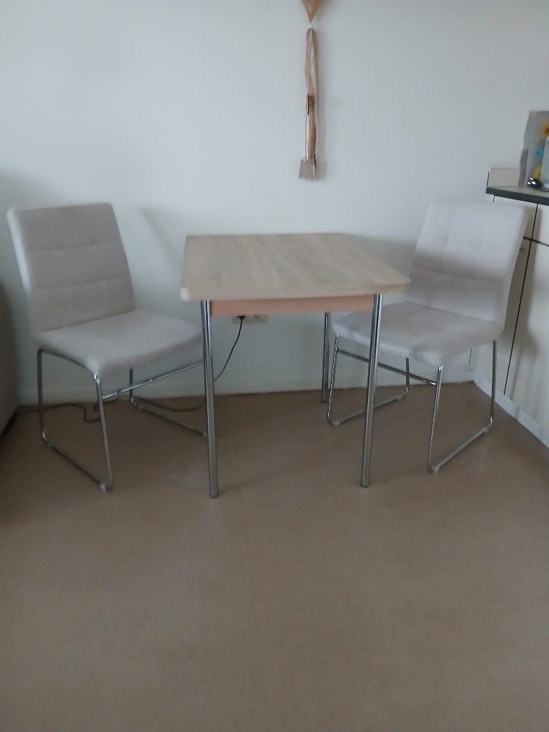 Eettafeltje (uitschuifbaar) met 2 stoelen, Huis en Inrichting, Ophalen, 100 tot 150 cm, 50 tot 100 cm, Zo goed als nieuw