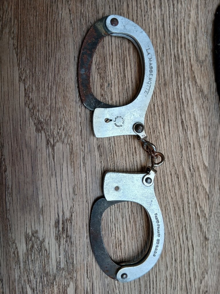 Menottes années 40 police ou gendarmerie, Envoi, Gendarmerie, Autres types