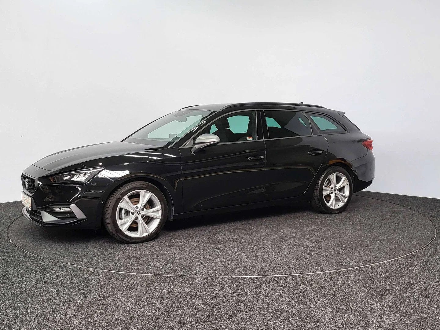 SEAT Leon ST 1.5 TSI FR | 2025 | 23.003 km | Automaat | Adap, Achat, https://public.car-pass.be/vhr/7a36a540-dae3-40d9-9f53-48c1e9212efc