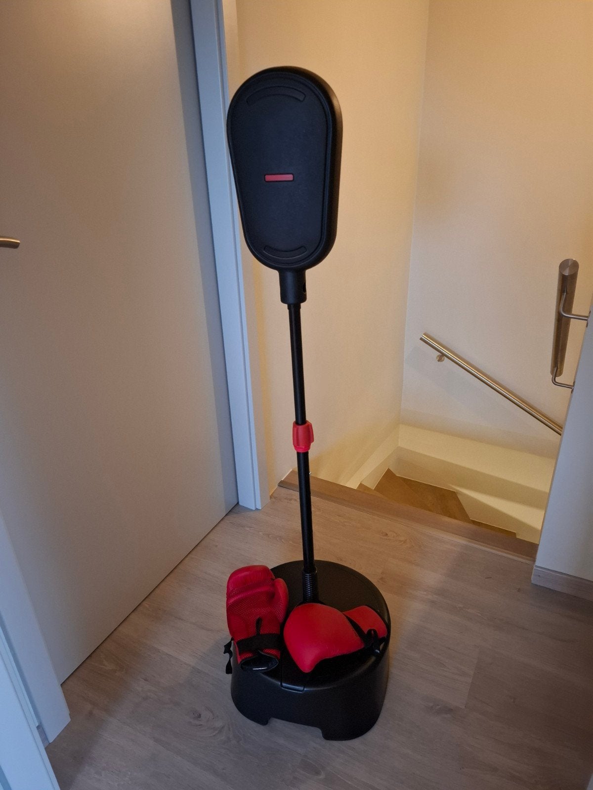 Boksbal + bokshandschoenen, Ophalen, Zo goed als nieuw, Boksbal