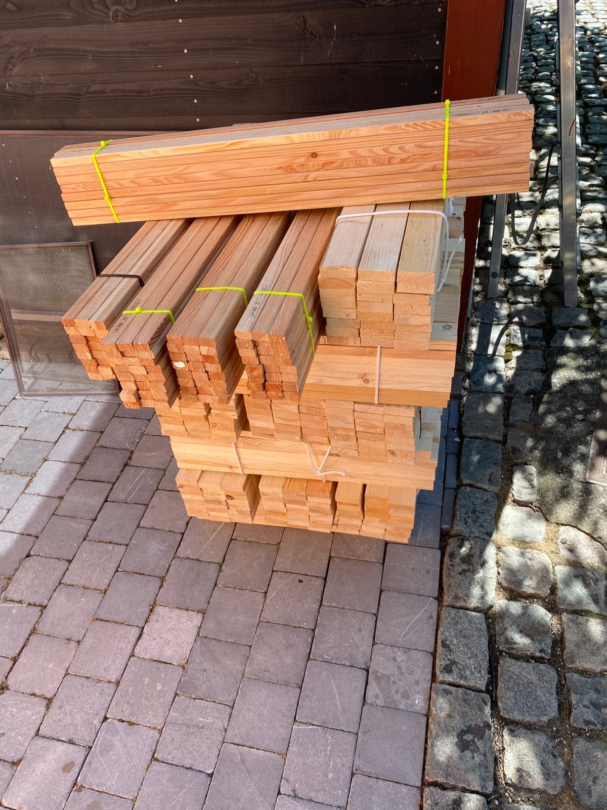Lot de lattes en bois à vendre, Neuf, 50 mm ou plus, Pin, Enlèvement