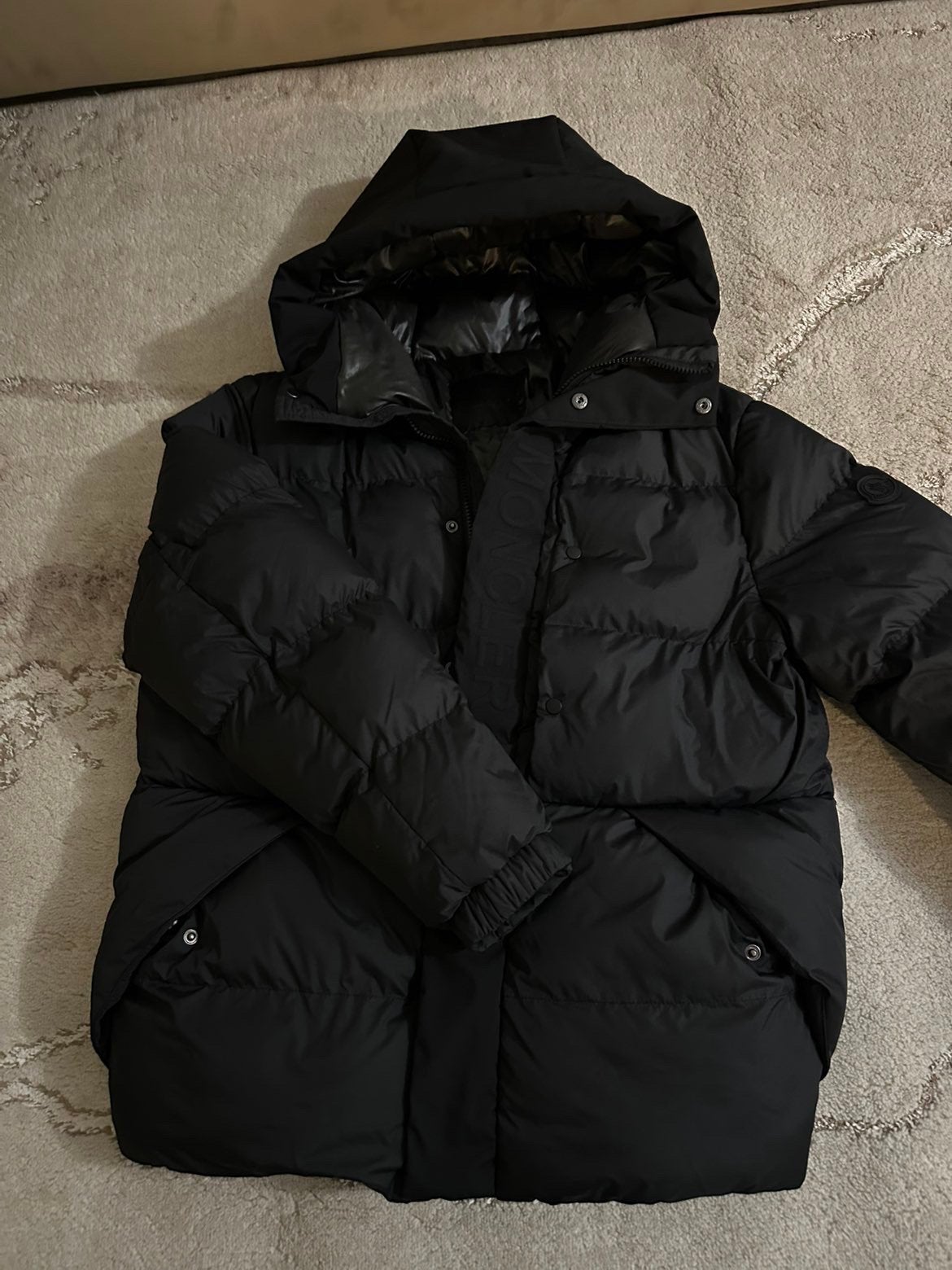 Moncler madeira M NIEUW !, Ophalen, Zo goed als nieuw, Maat 48/50 (M)