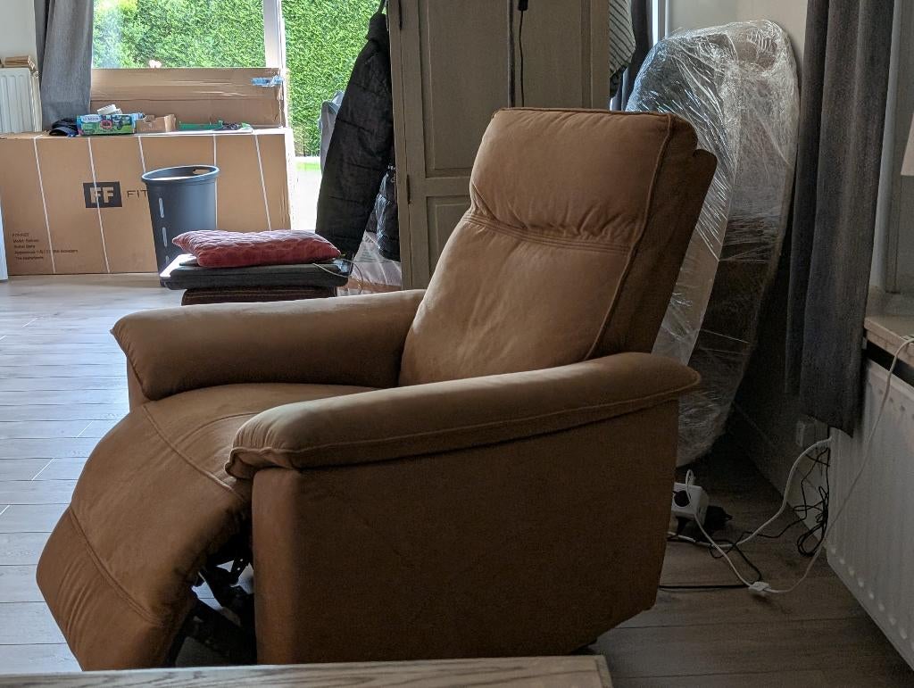 Elektrisch verstelbare  Relax fauteuil met USB, Ophalen, Overige materialen, Gebruikt, 75 tot 100 cm