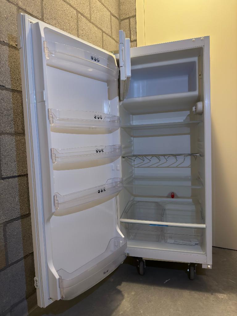 Frigo, Electroménager, 120 à 140 cm, Avec compartiment congélateur, Enlèvement, Utilisé