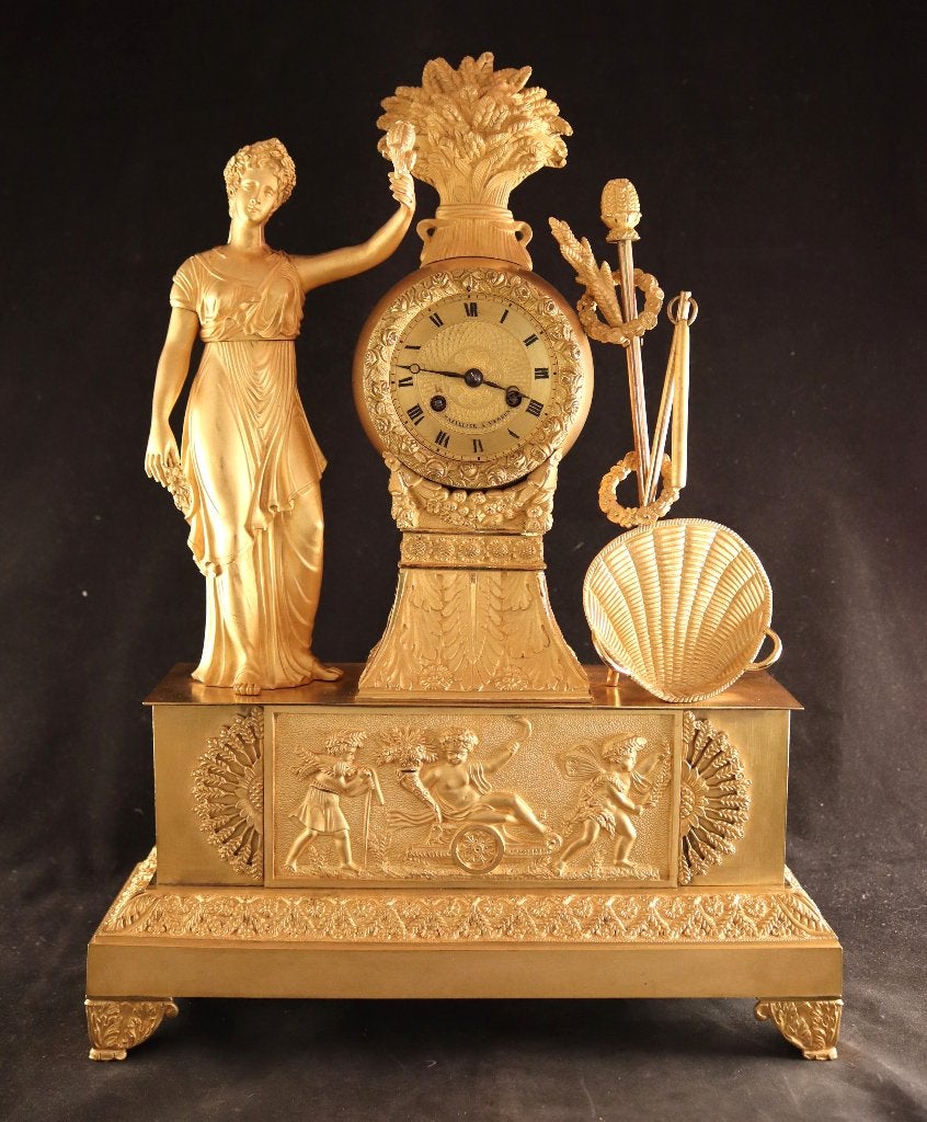 Grande horloge de cheminée ancienne en métal doré, Enlèvement ou Envoi