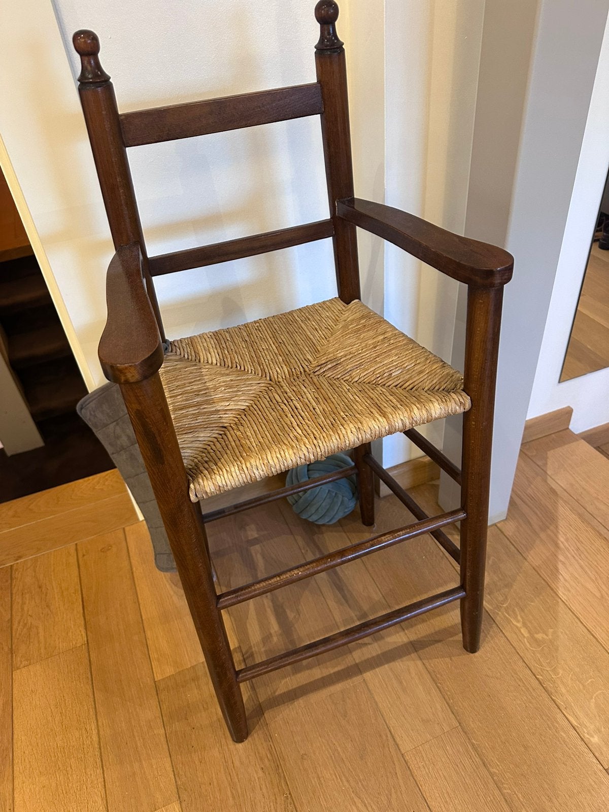 Vintage houten hoge kinderstoel (met kussentje ), Ophalen, Gebruikt
