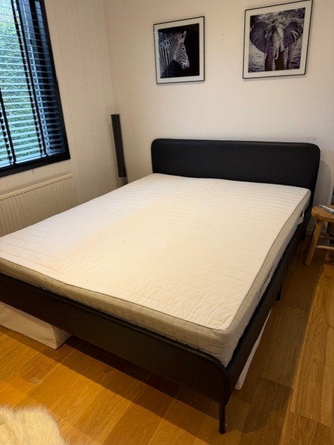 bed met lattenbodem 160cmx200cm, Ophalen, Gebruikt, Zwart, Tweepersoons