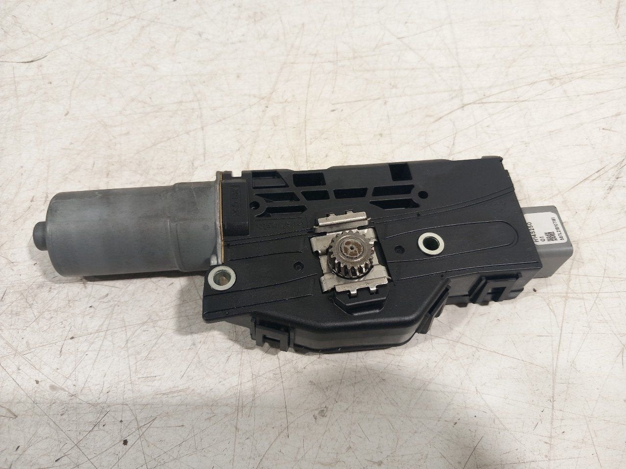 Motor open dak Mitsubishi Eclipse, Onderdelen@venauto.nl, Van der Ven Autorecycling B.V., Ettenseweg 76, 4706 PB Roosendaal, The Netherlands