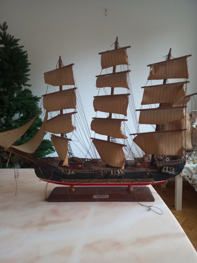 bateau en maquette fragata 18e siecle, Enlèvement