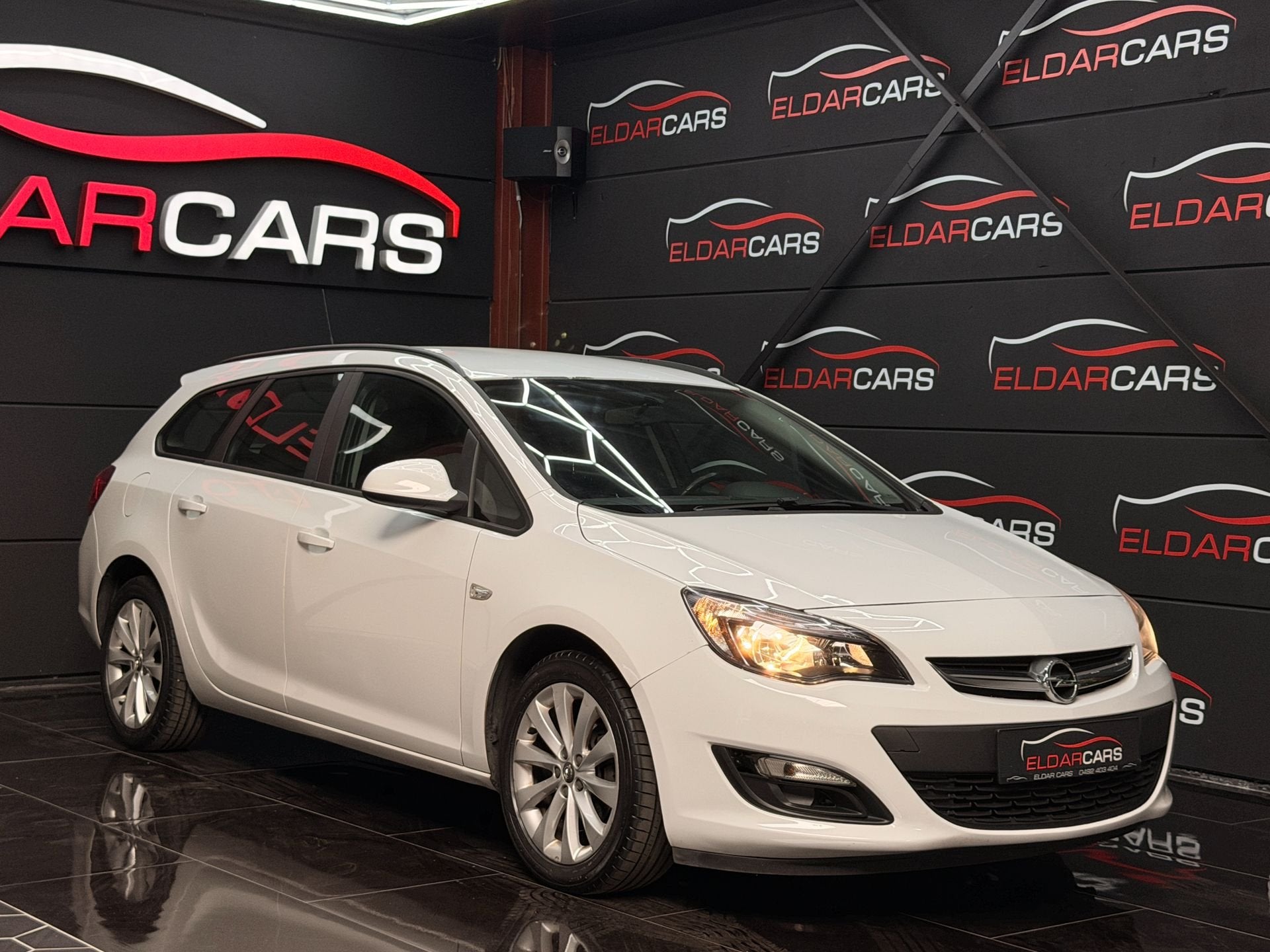 Opel Astra Sports Tourer, Autos, Opel, Entreprise, Achat, Astra, Isofix, Essence, Euro 5, Break, Boîte manuelle, Blanc, Traction avant