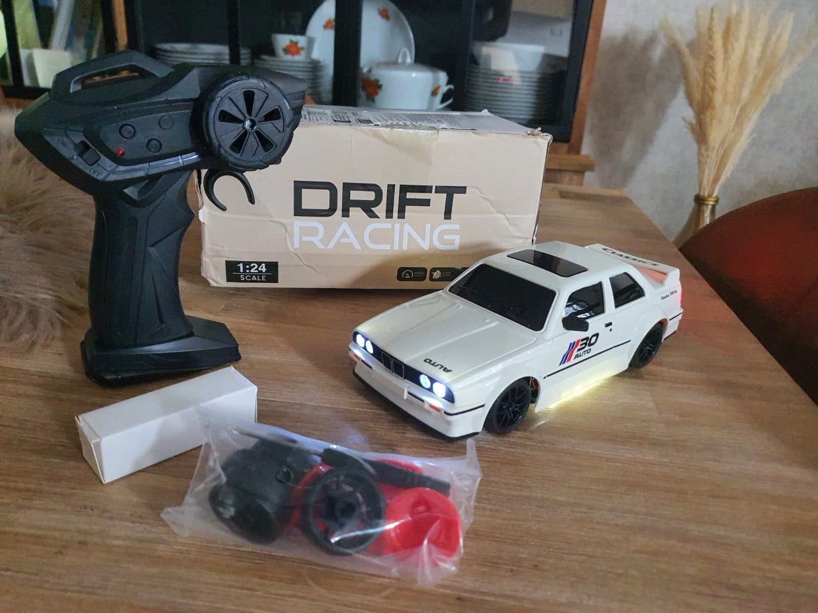 bmw e30 drifter RC 2.4ghz 1.24, Hobby en Vrije tijd, Ophalen