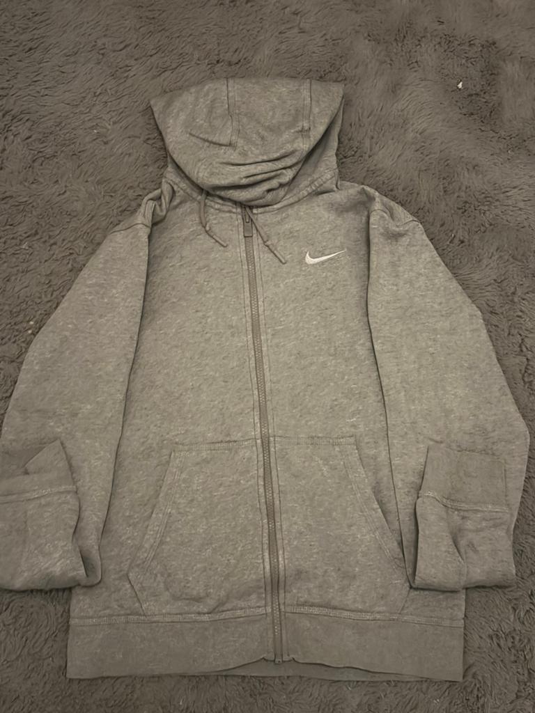 Pull nike vrai gris propre presque neuf, Vêtements | Femmes, Pulls & Gilets, Envoi, Comme neuf, Gris