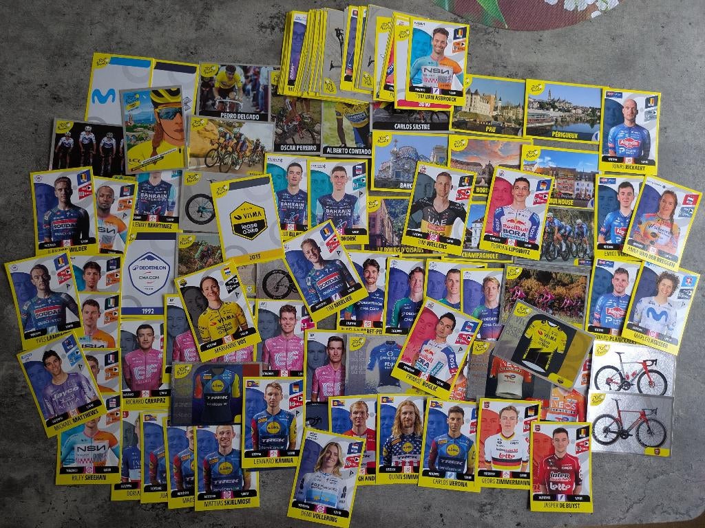 PANINI TOUR DE FRANCE 2026 122 X NOUVEAUX CYCLISTES !, Hobby & Loisirs créatifs, Autocollants & Images, Neuf, Enlèvement ou Envoi