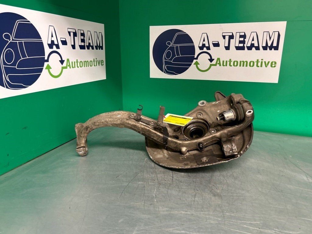 FUSEE AVANT DROITE Audi Q5 (FYB / FYG) (|80A407560|), Auto-Union-Straße  1,
85057  Ingolstadt, DE, Info@audi.de, Audi, Utilisé