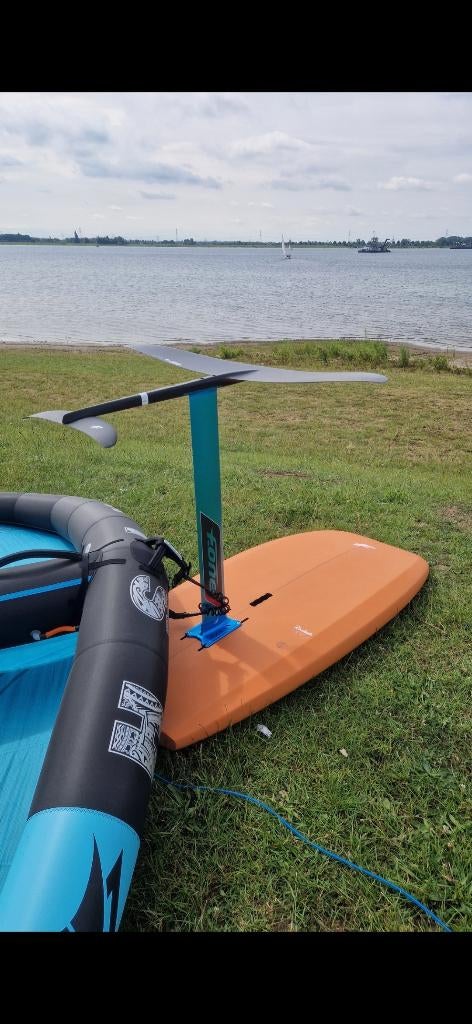 Wingfoil complet Fone 120L + foil Phantom 1780, Watersport en Boten, Ophalen, Gebruikt, Wingsurf-hydrofoil