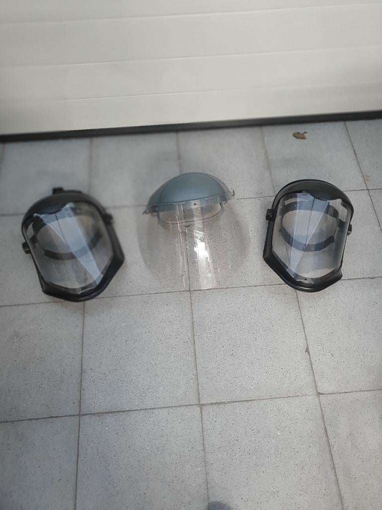 Veiligheidshelm: Verschillende types, Doe-het-zelf en Bouw, Ophalen, Gebruikt
