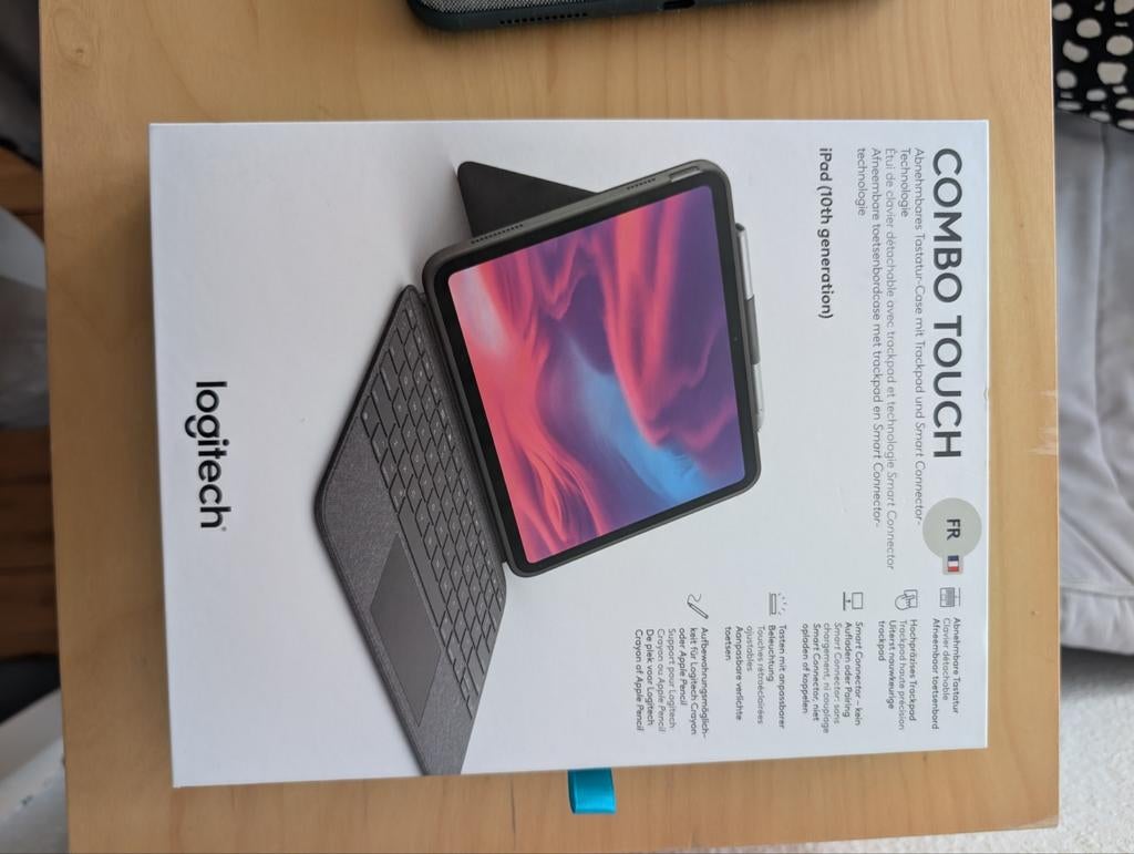 Logitech Combo Touch iPad 10 (2022) - Toetsenbord & Trackpad, Ophalen of Verzenden