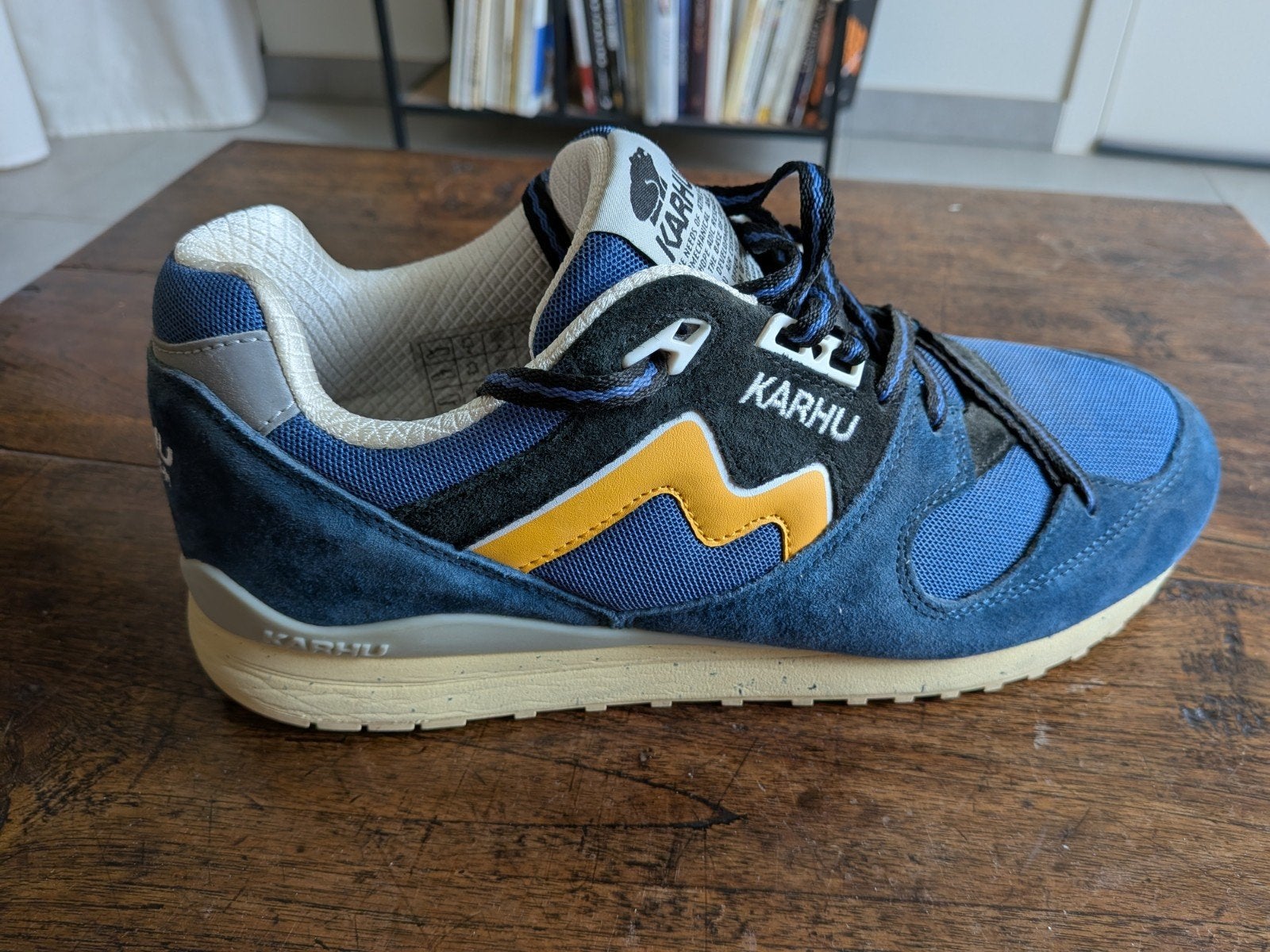 Karhu Synchron Classic - Maat 44,5, Kleding | Heren, Schoenen, Ophalen of Verzenden