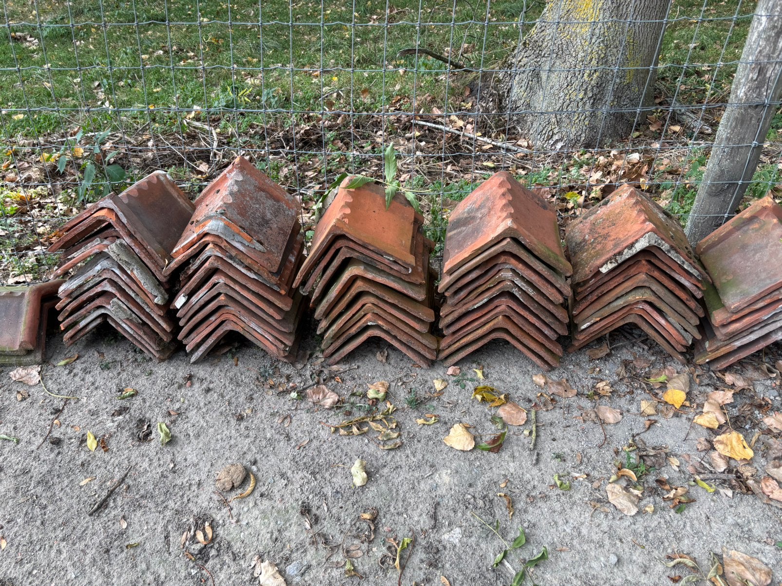 Kerkvorsten nokken 100 stuks, Ophalen, Zo goed als nieuw, Dakpannen