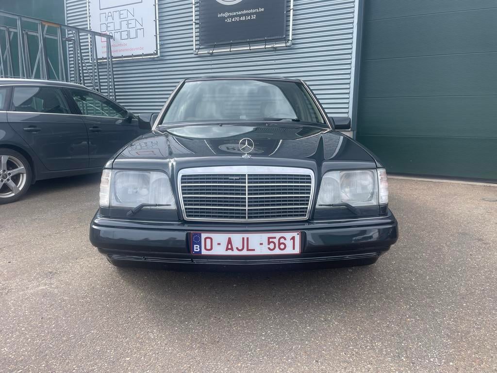 Mercedes-Benz E 280 W124/Old Timer/Dikke Auto/Airco/Top Staa, Auto's, Automaat, Achterwielaandrijving, Beige, USB