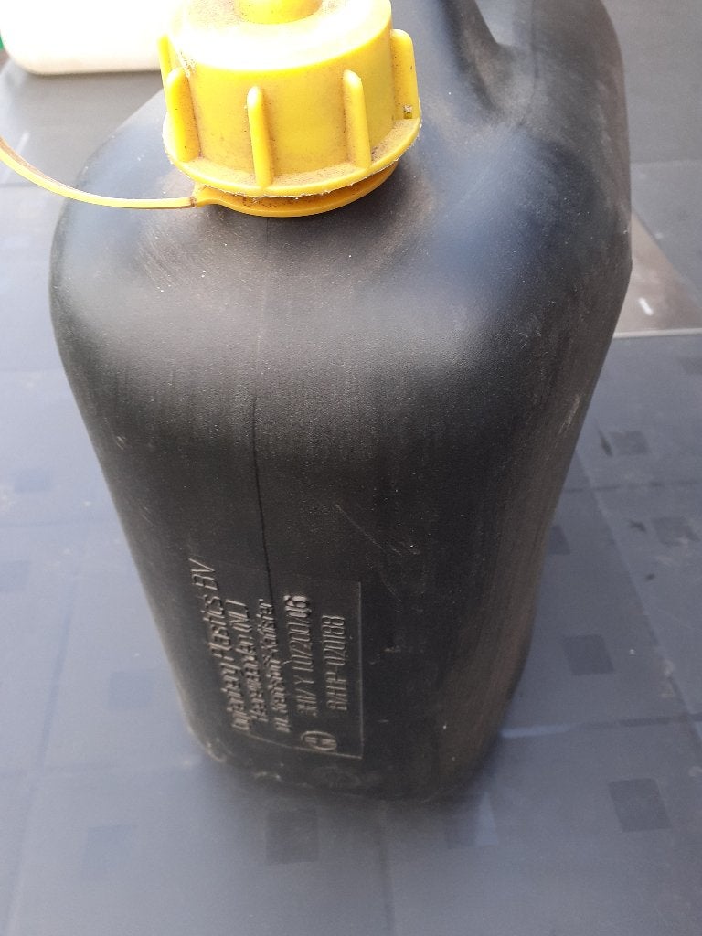 5 verschillende jerrycans, Ophalen, Gebruikt